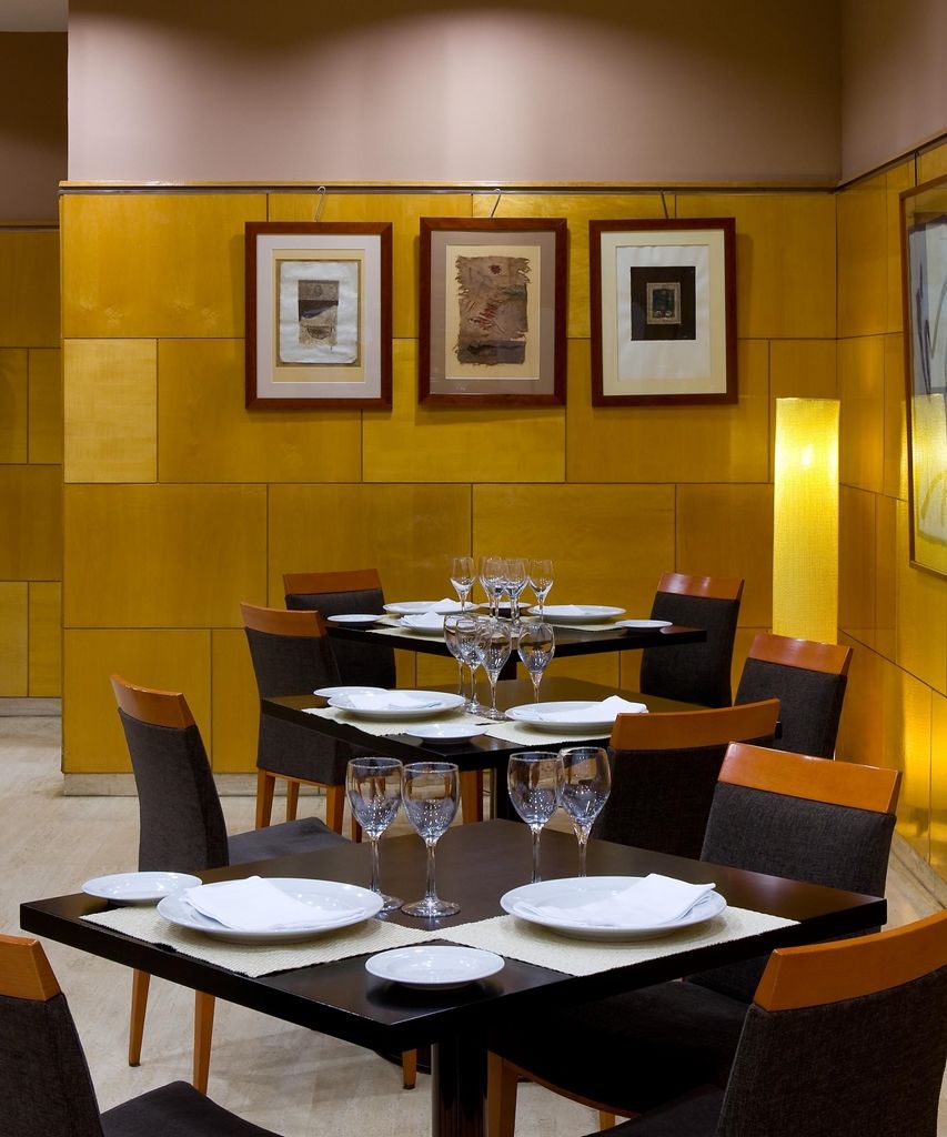 Nh Ciudad Real Hotel Restoran foto