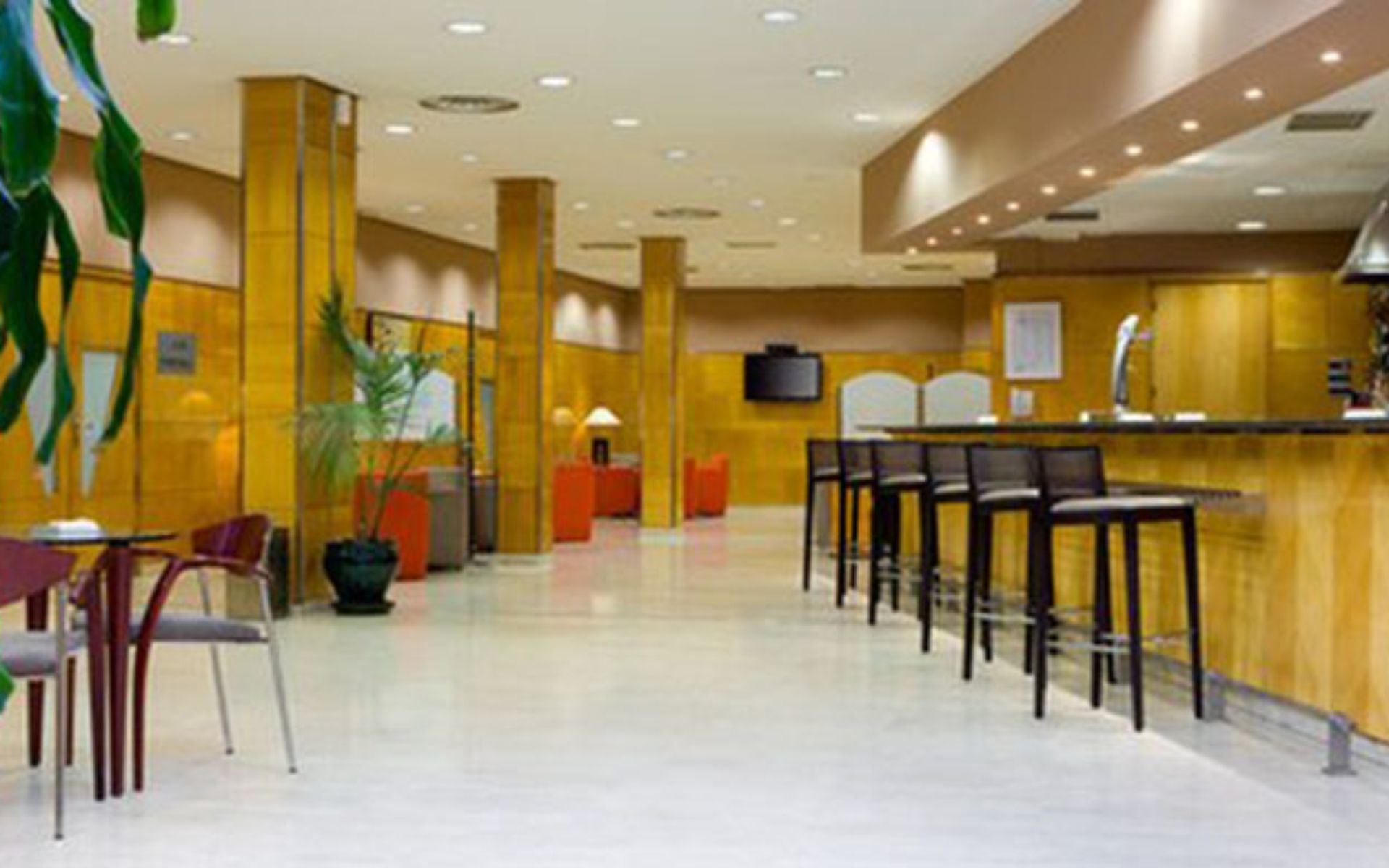 Nh Ciudad Real Hotel Bagian luar foto