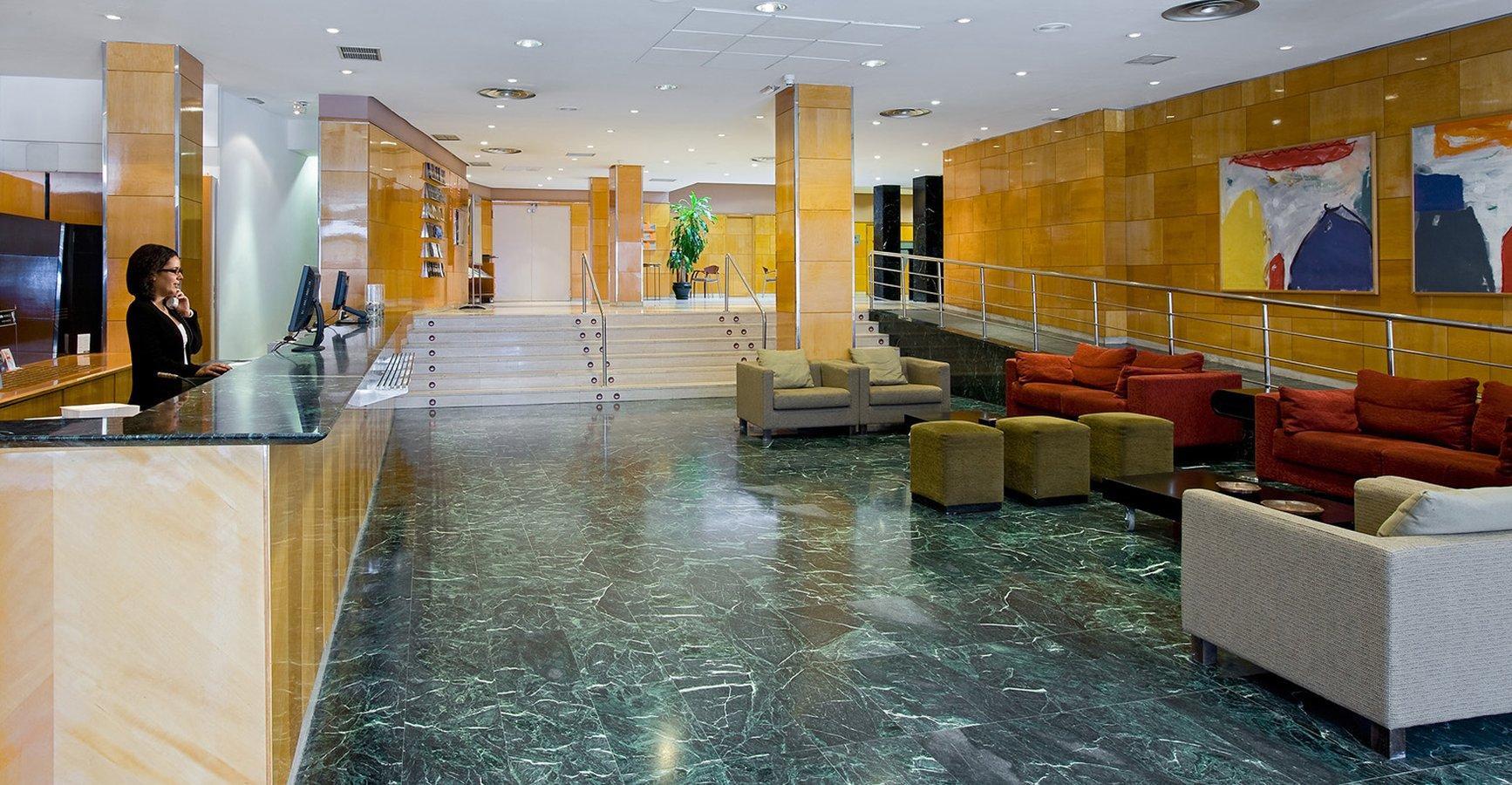 Nh Ciudad Real Hotel Bagian luar foto