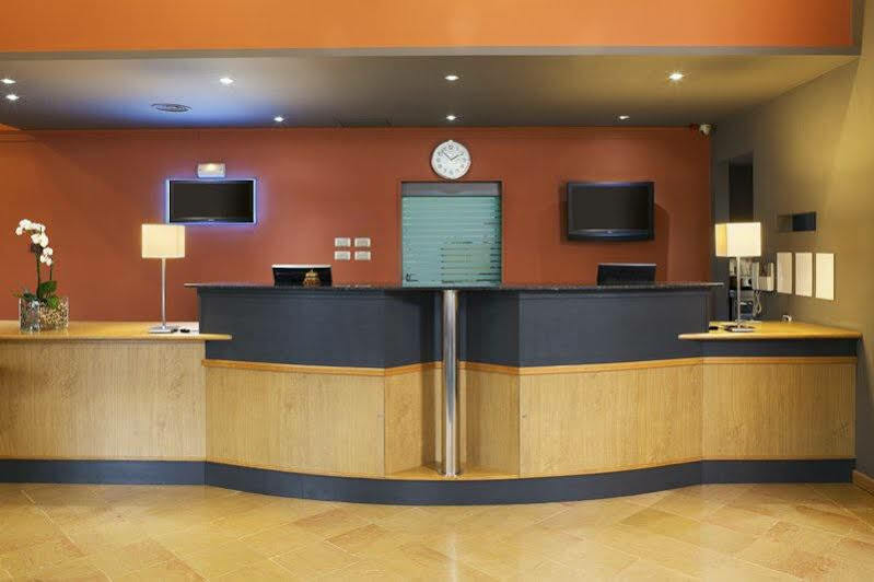 Nh Ciudad Real Hotel Bagian luar foto